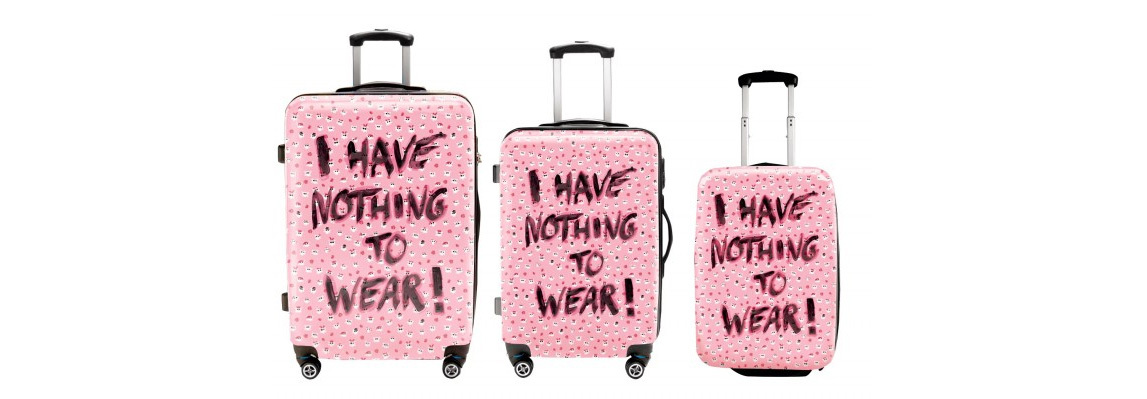 Набор чемоданов розового цвета - i have nothing to wear.